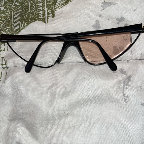 Frames - Picture 2 of 6